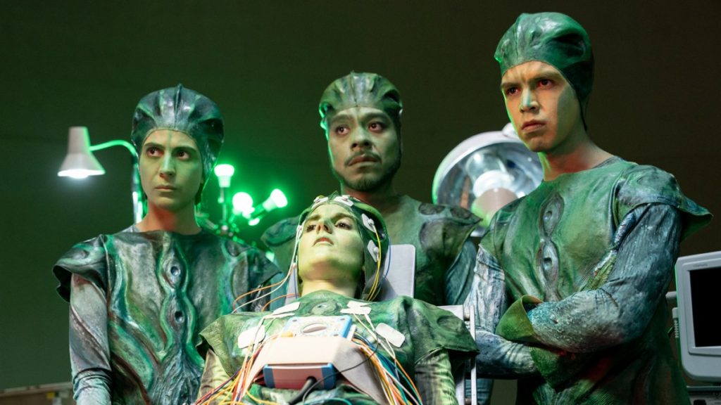 REVIEW: 'Los Espookys,' Episode 5 - "El Laboratorio Alienigena" 1 El Laboratorio Alienigena