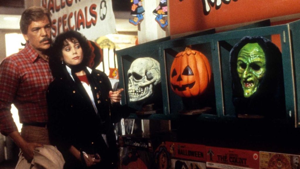 RETROSPECTIVE: Halloween 3 is an Underrated Holiday Classic 1 Halloween 3
