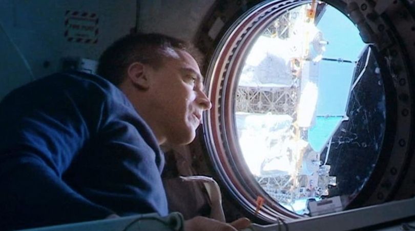 REVIEW: 'Among the Stars' Is a Must-Watch for Every Space Lover 1 Among the Stars - But Why Tho
