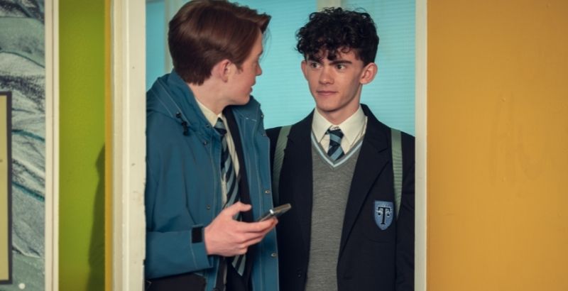 3 Reasons to Watch 'Heartstopper' 1 Watch Heartstopper - But Why Tho