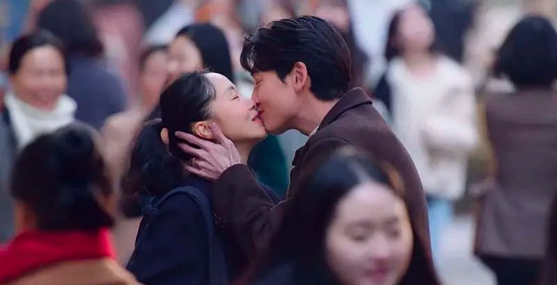 REVIEW: ‘Crash Course in Romance’ Is An Unbalanced Pursuit In Love 1 Crash Course in Romance - But Why Tho