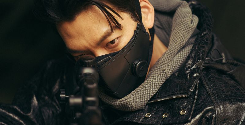 REVIEW: 'Black Knight' Swings For The Sci-Fi Fences 1 Black Knight — But Why Tho
