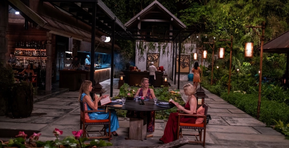 Jaclyn, Kate, and Laurie in The White Lotus.