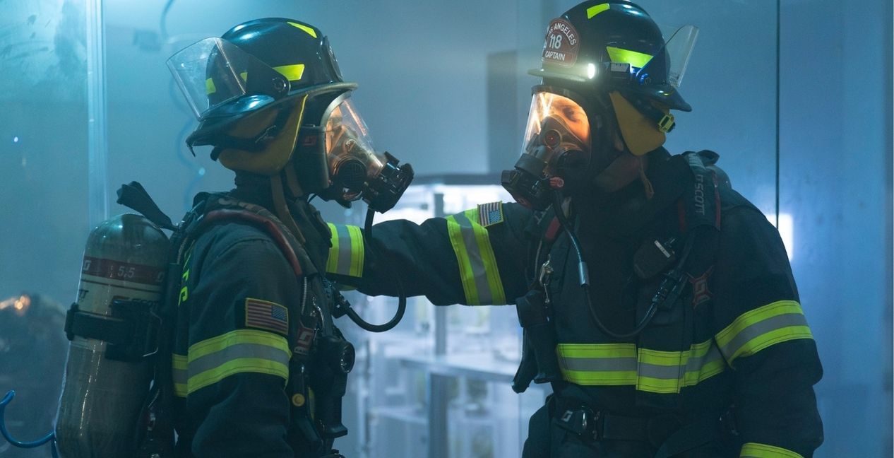 Peter Krause in 9-1-1 Season 8 Episode 15
